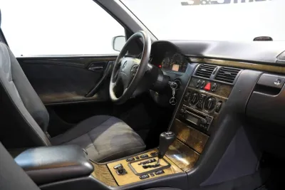 E 270
